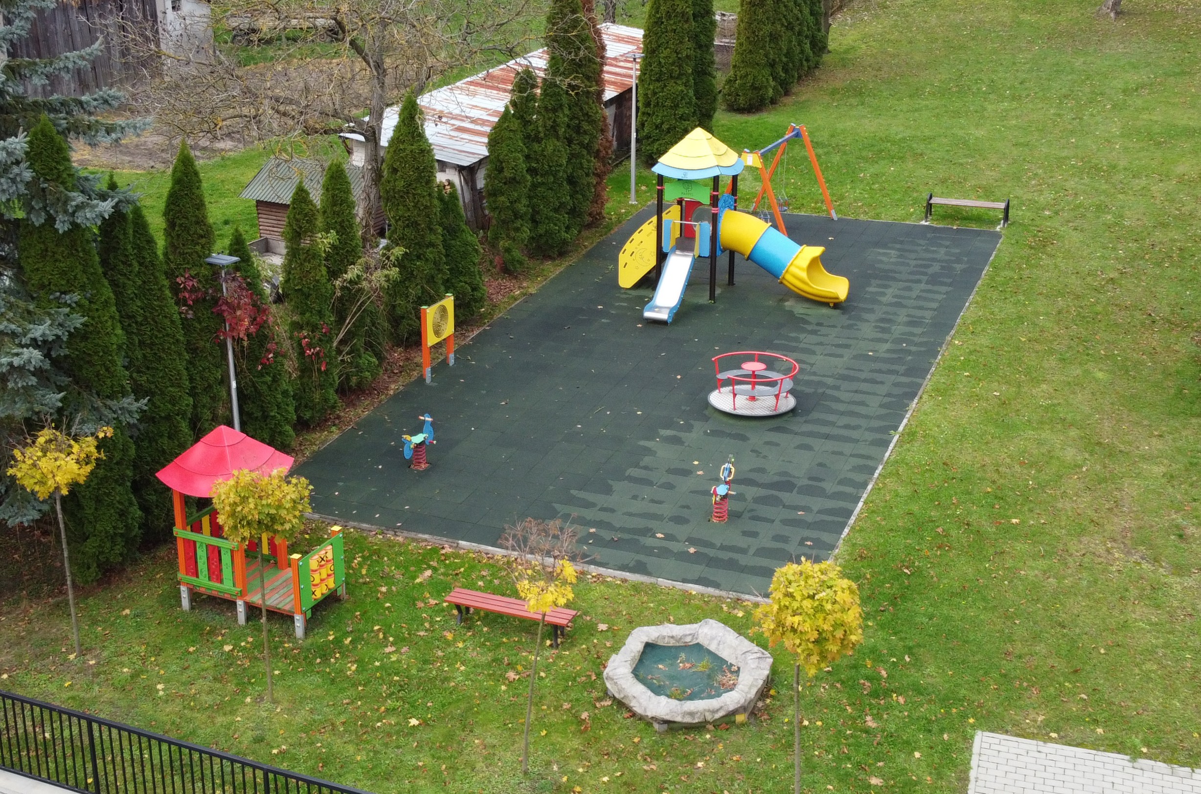 place zabaw przy żłobkach 